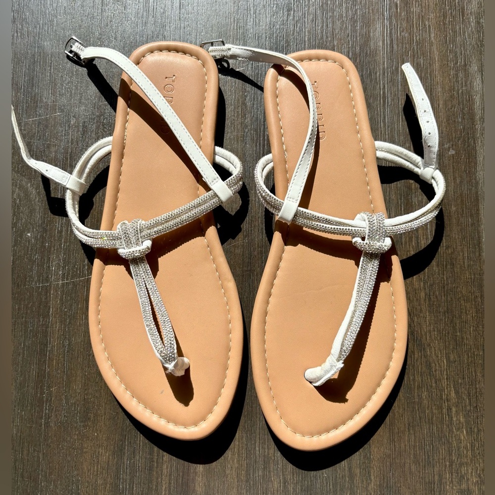 Torrid White and Tan Minimalist Rhinestone Sandals NWOT size 9 extra wide